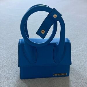 JACQUEMUS Le Chiquito Moyen Top Handle Bag, blue.